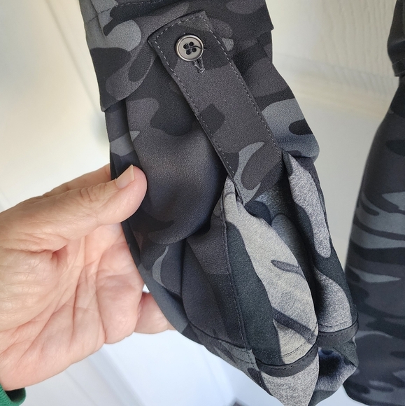 500 Maison Cinqcent Black Camoflauge Open Front Wrap Jacket With Belt Sz Small - Picture 6 of 8